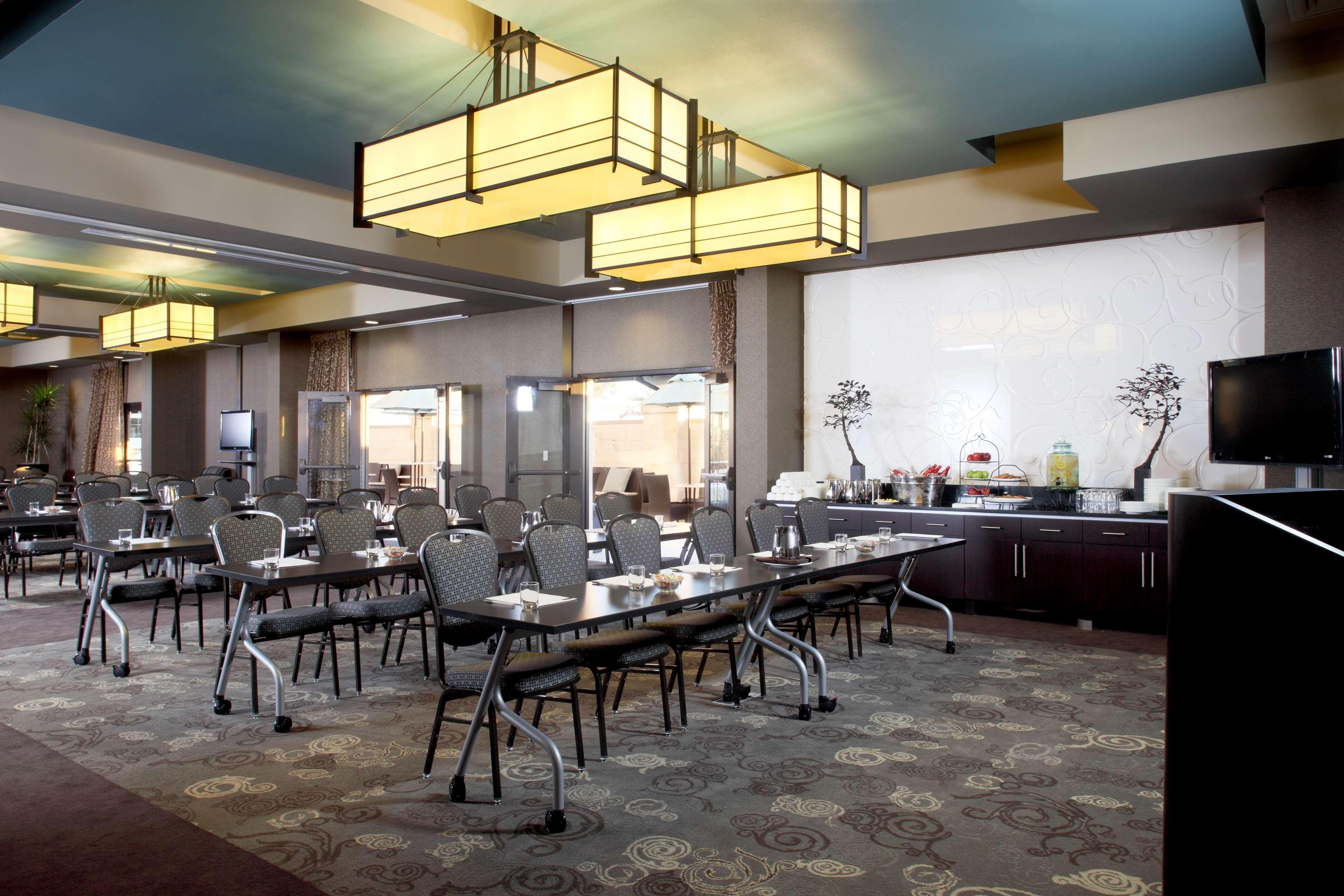 Отель Hyatt Centric Зе-Вудлендс Экстерьер фото